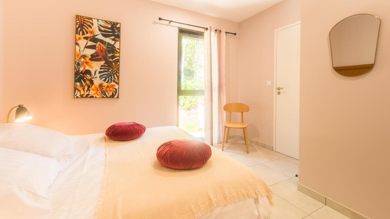 Villa Spacieuse Avec Jacuzzi Privatif Sarlat-la-Caneda Ngoại thất bức ảnh